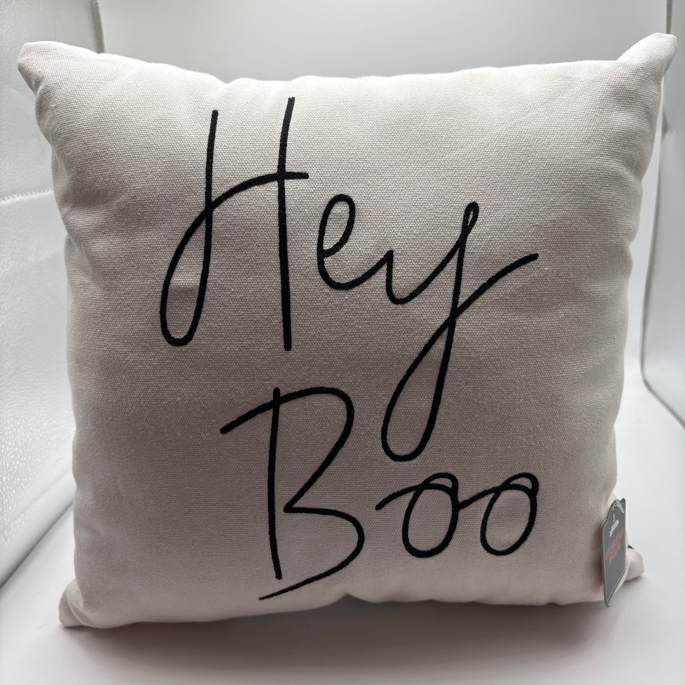 Set of 2 "Hey Boo" "Happy Halloween" Themed Decorator Pillows NWT